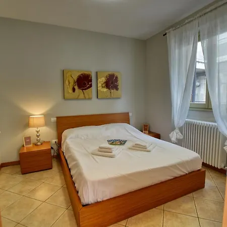 Varenna Apartment